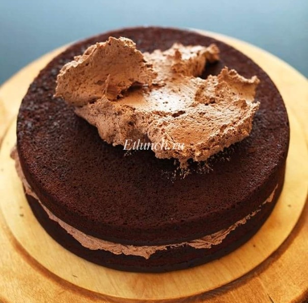 шоколадный веганский торт с кремом